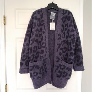 Barefoot Dreams NWT blue leopard animal print chic canyon cardi Sweater. Size M.